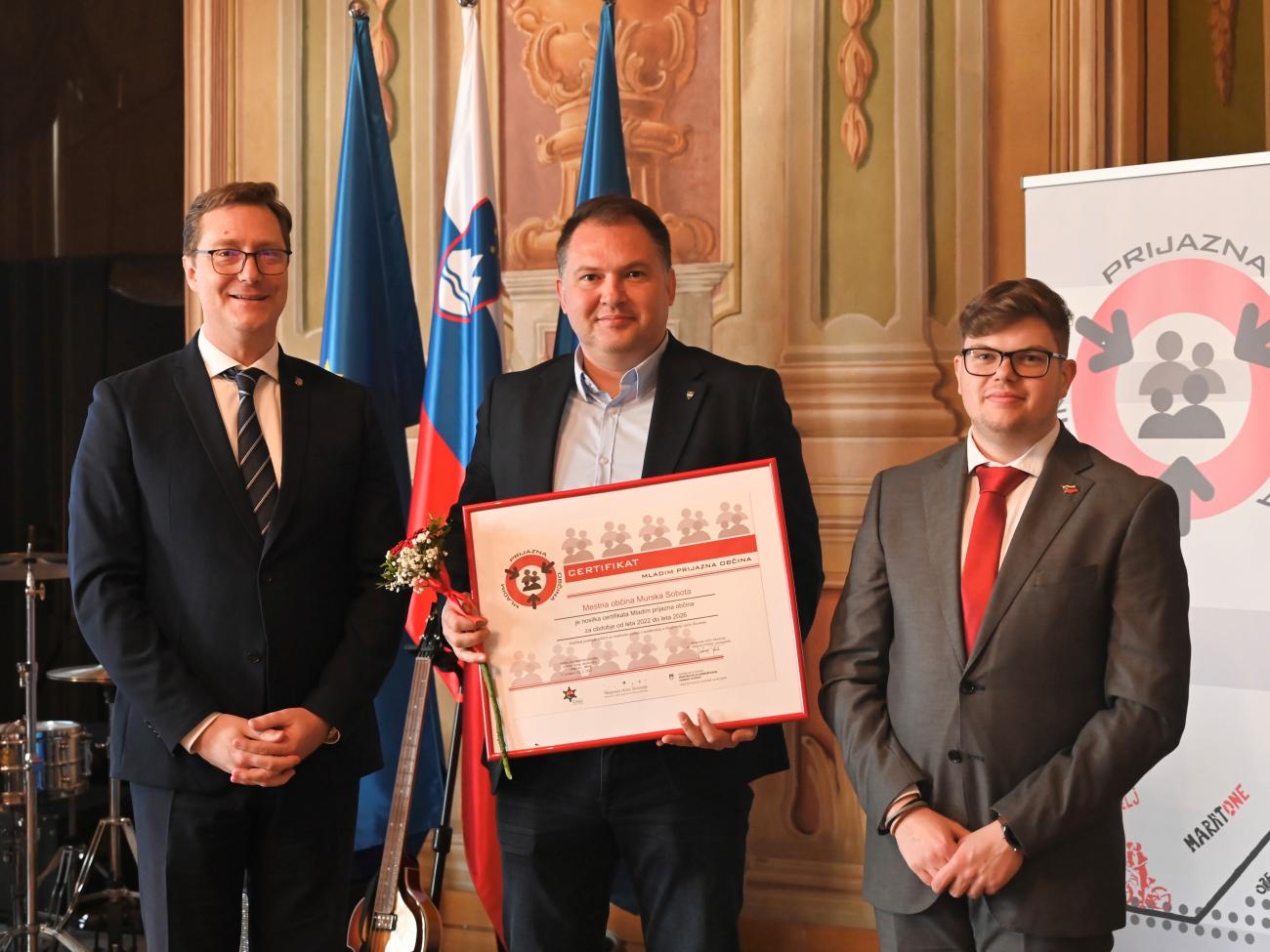Prejem certifikata za mladim prijazno občino