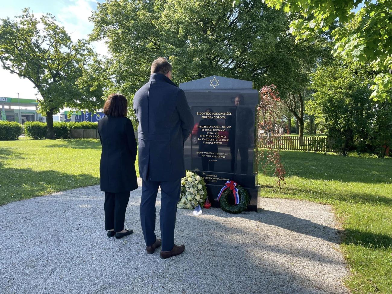 Spominska slovesnost na židovskem pokopališču april 2024