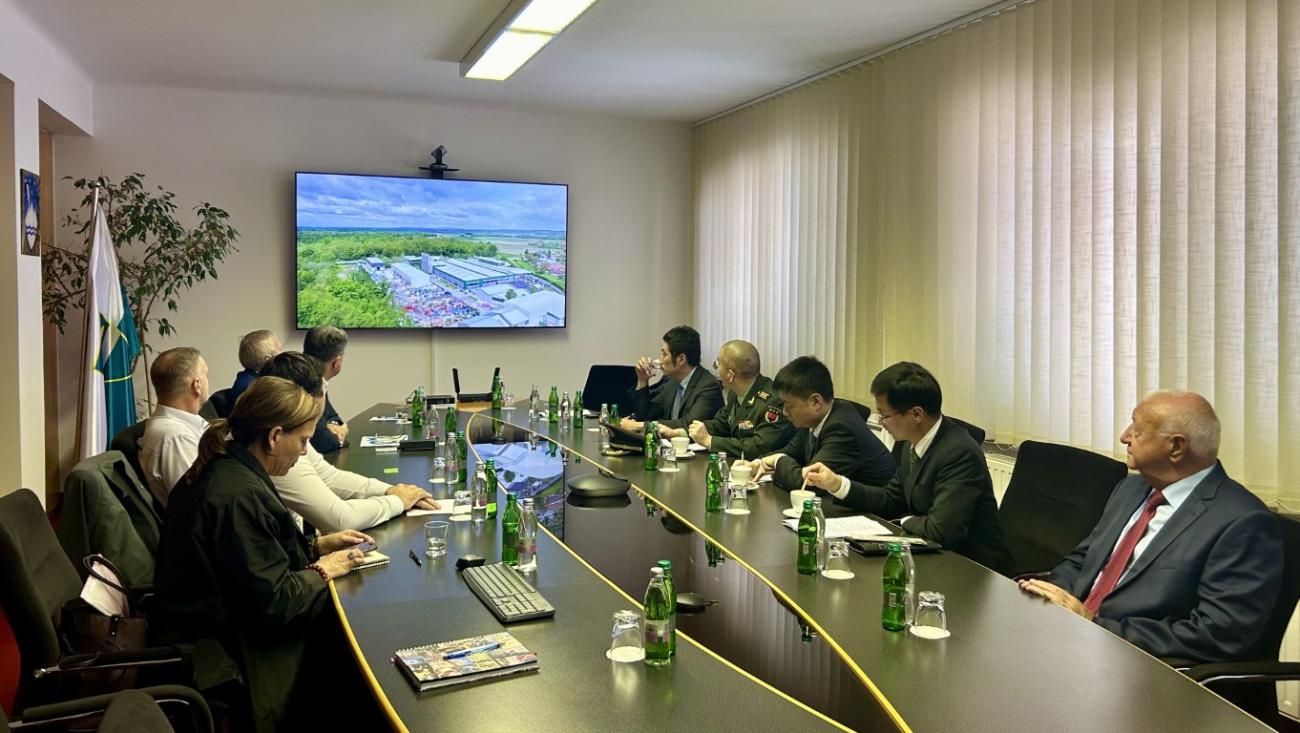 Obisk odpravnika poslov kitajskega veleposlaništva v Sloveniji ZHAO Bighuija