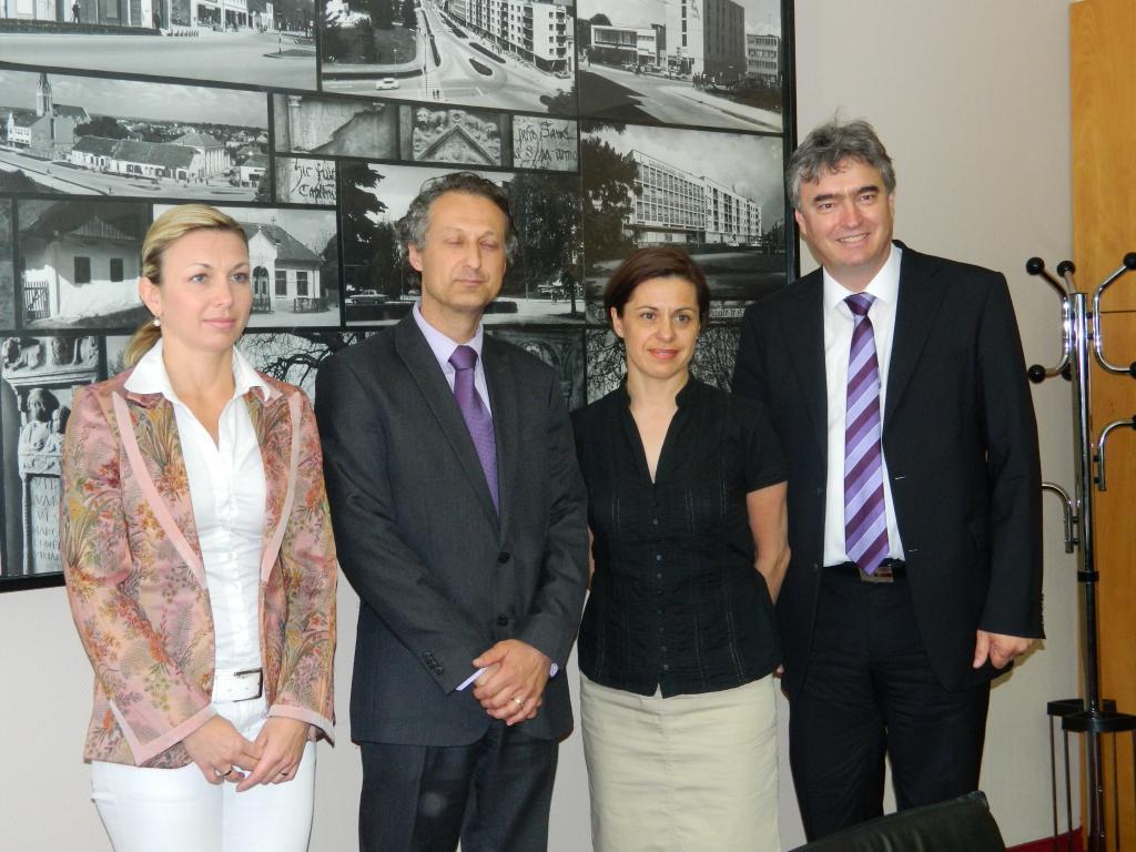 EU poslanec Zver_maj 2012 (5)