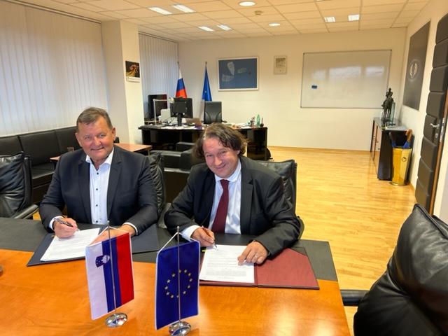 Min za izobraževanje (2)