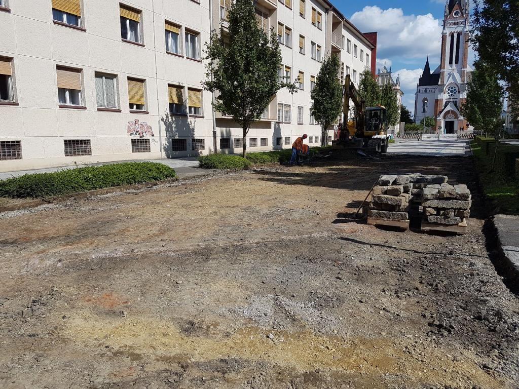 Ploščad_pom