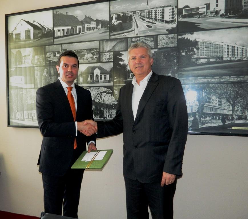 Zupan Stihec in makedonski zunanji minister_pom